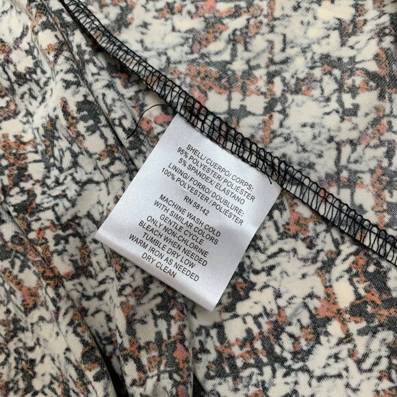 Maggy London Petite Abstract Print Dress - US 4P - Black White & Red - Polyester - Picture 3 of 6